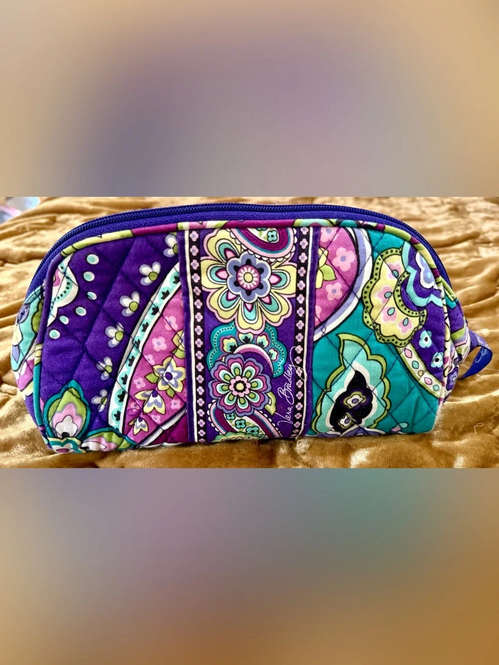 Vera Bradley retired Heather Purple Paisley Medium Quilted Cosmetic Bag